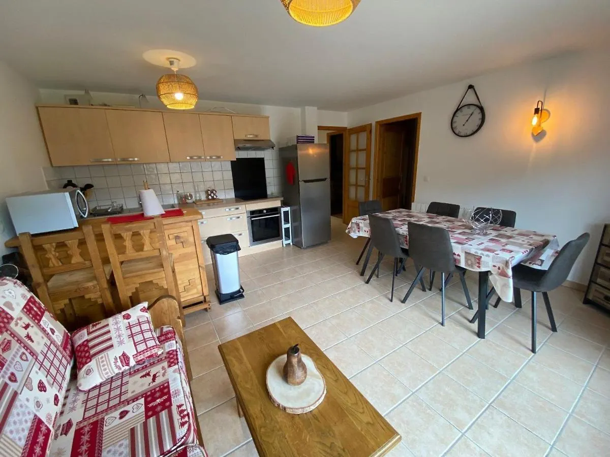 Charmant T2 + Cabine Avec Balcon Oriente Sud A Saint-Jean-De-Sixt, Proche De La Clusaz - Fr-1-459-209 France