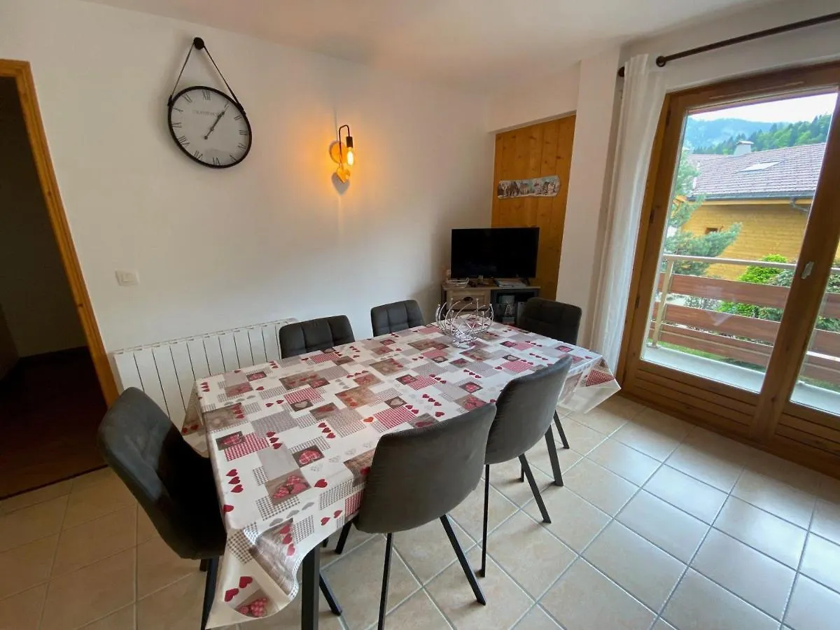 Charmant T2 + Cabine Avec Balcon Oriente Sud A Saint-Jean-De-Sixt, Proche De La Clusaz - Fr-1-459-209 Apartment