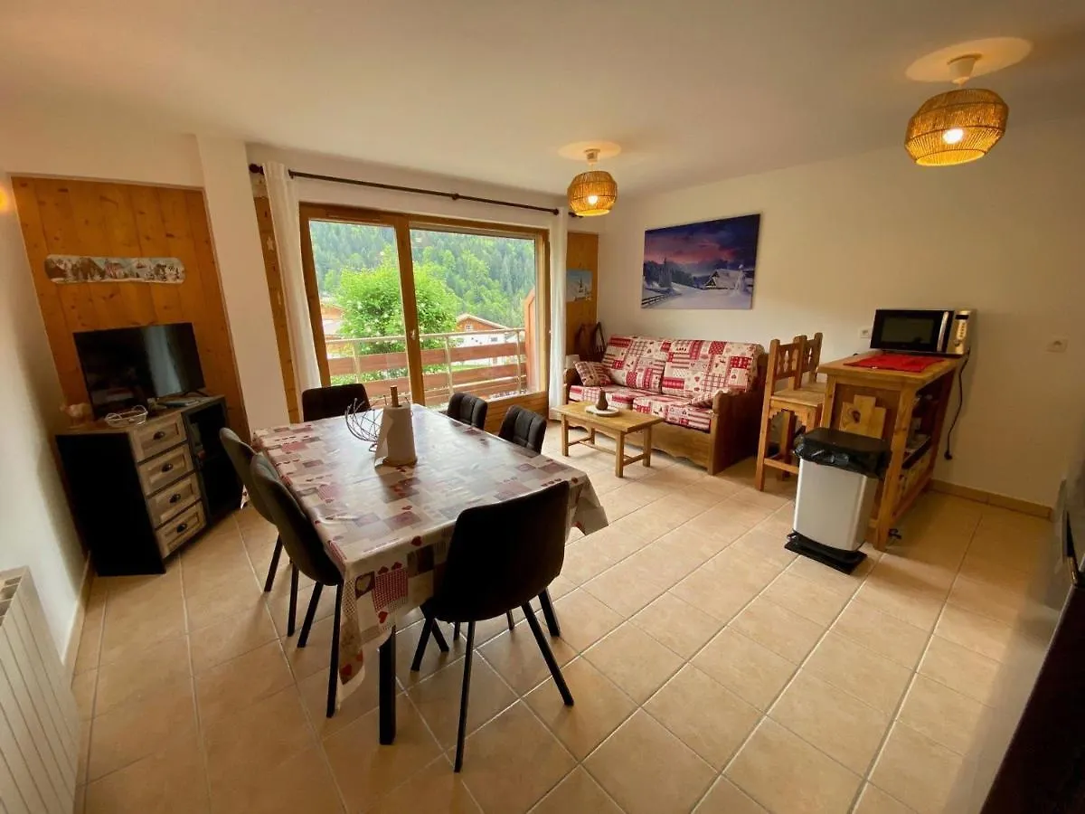 Charmant T2 + Cabine Avec Balcon Oriente Sud A Saint-Jean-De-Sixt, Proche De La Clusaz - Fr-1-459-209